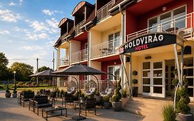 Holdvirag Hotel